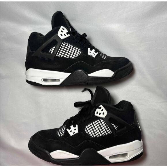 Size 6 - Nike Air Jordan 4 Retro GS White Thunder Men's Shoes - Picture 2 of 10